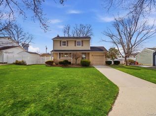 6 Arden Lane, Commack, NY 11725