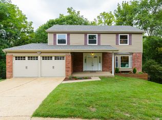 1489 Sandpointe Ct, Ballwin, MO 63021