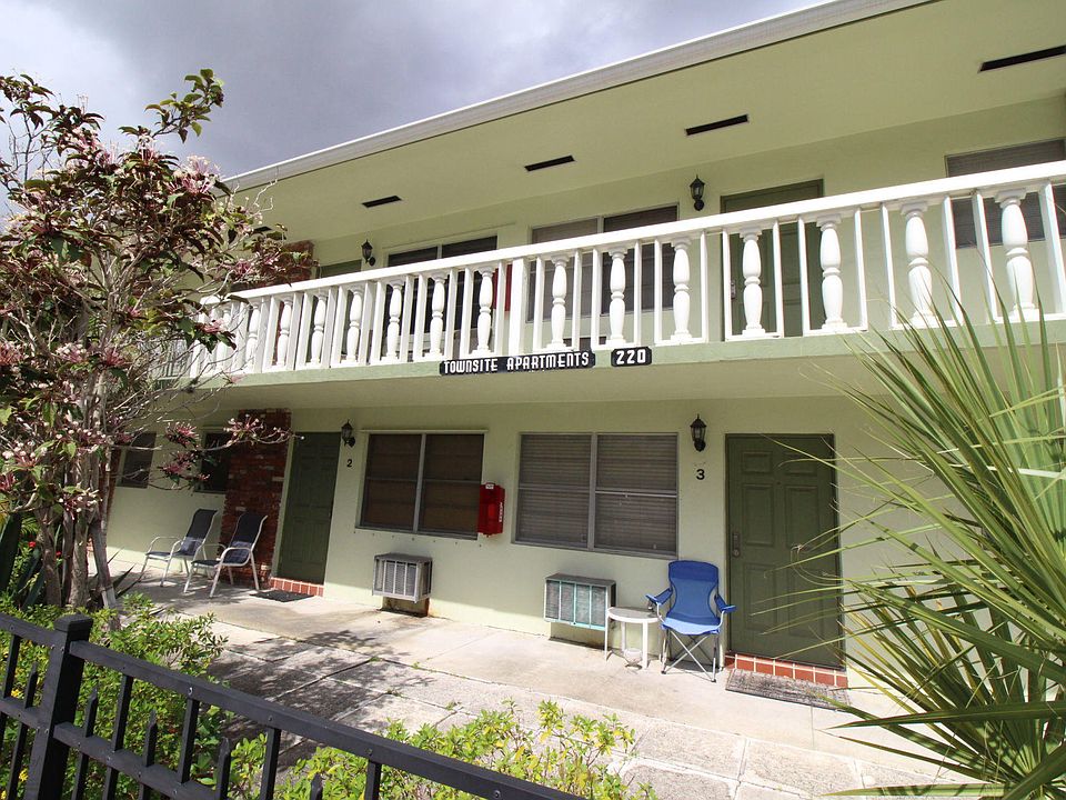 1st image of 220 Lucerne Ave APT 5