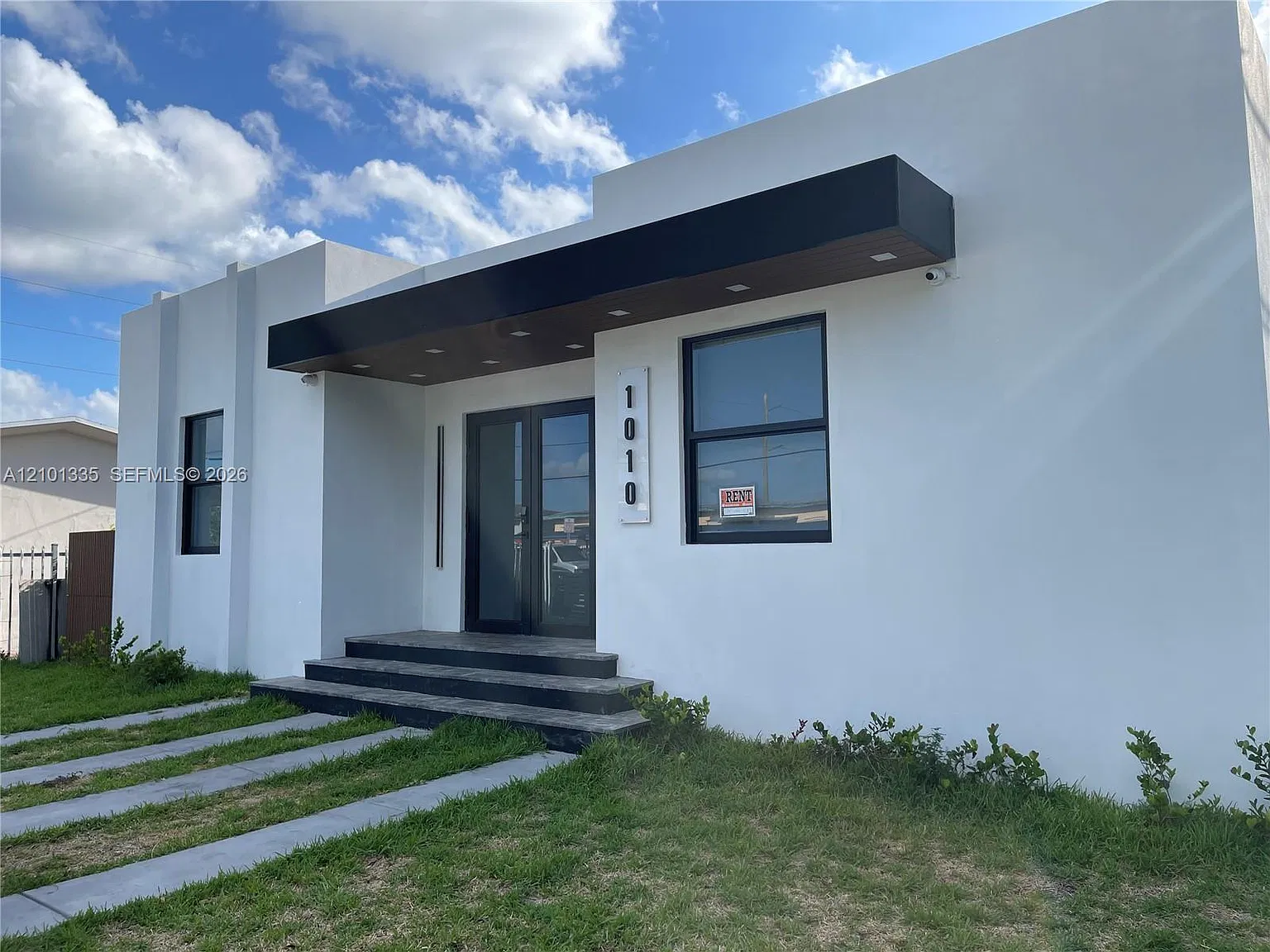 Studio Addn To Town Of Hi — Photo 1