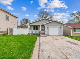 733 N May St, Aurora, IL 60506