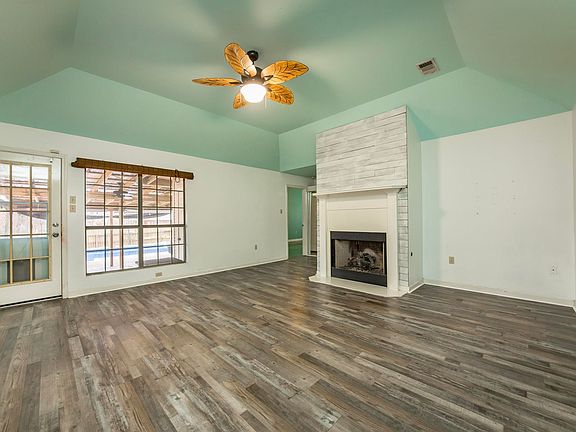 5th image of 3909 Lakewood Valley Dr