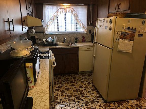 2nd image of 3203 76th St