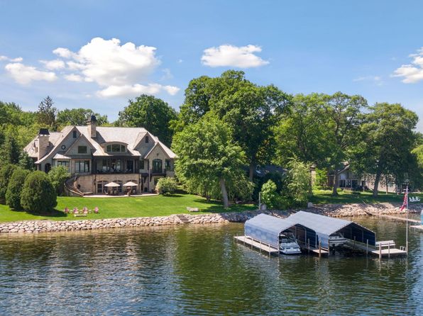 27060 Edgewood Rd, Shorewood, MN 55331