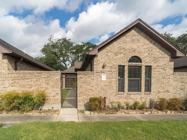 304 Reppert St, Bacliff, TX 77518