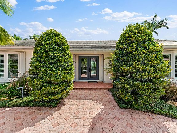 4th image of 18150 Perigon Way