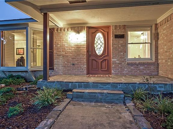 3rd image of 12024 Loch Ness Dr
