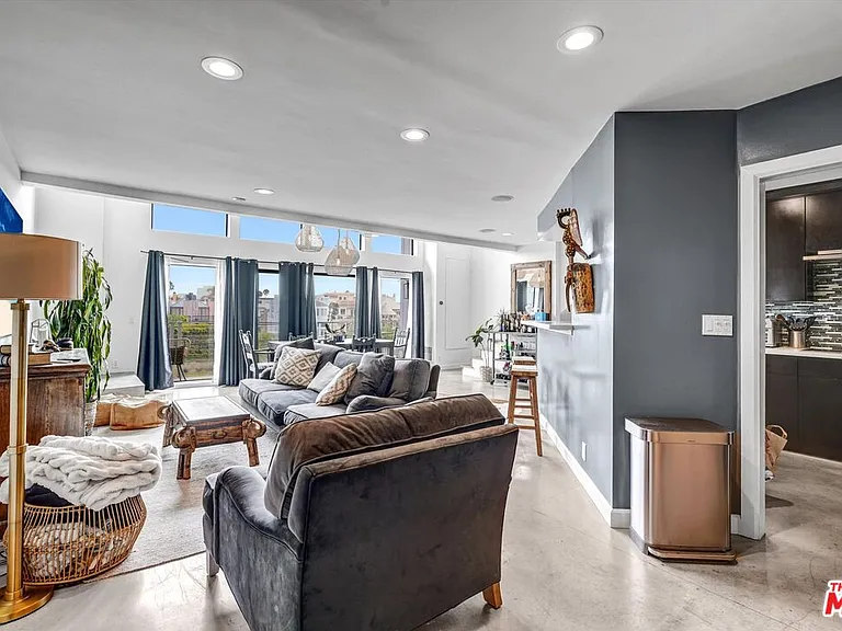 4105 Pacific Ave #1 — Photo 4