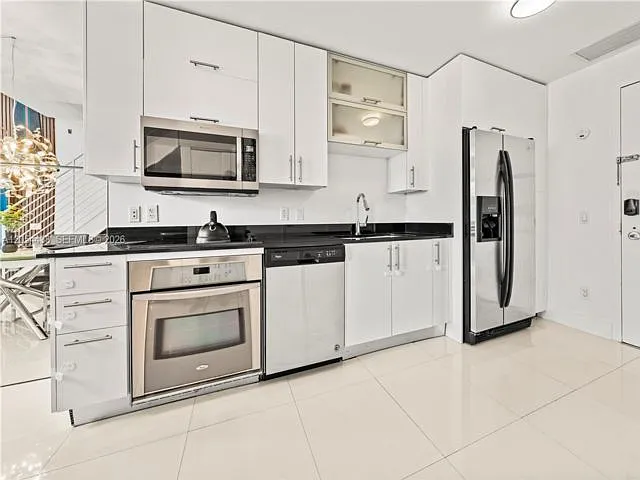 60 SW 13th St #2422 — Photo 8