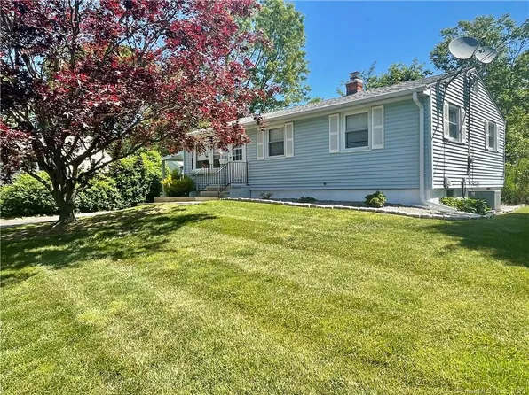 3 Fern Circle, Ansonia, CT 06401