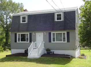 41 Riched Ln, Uncasville, CT 06382