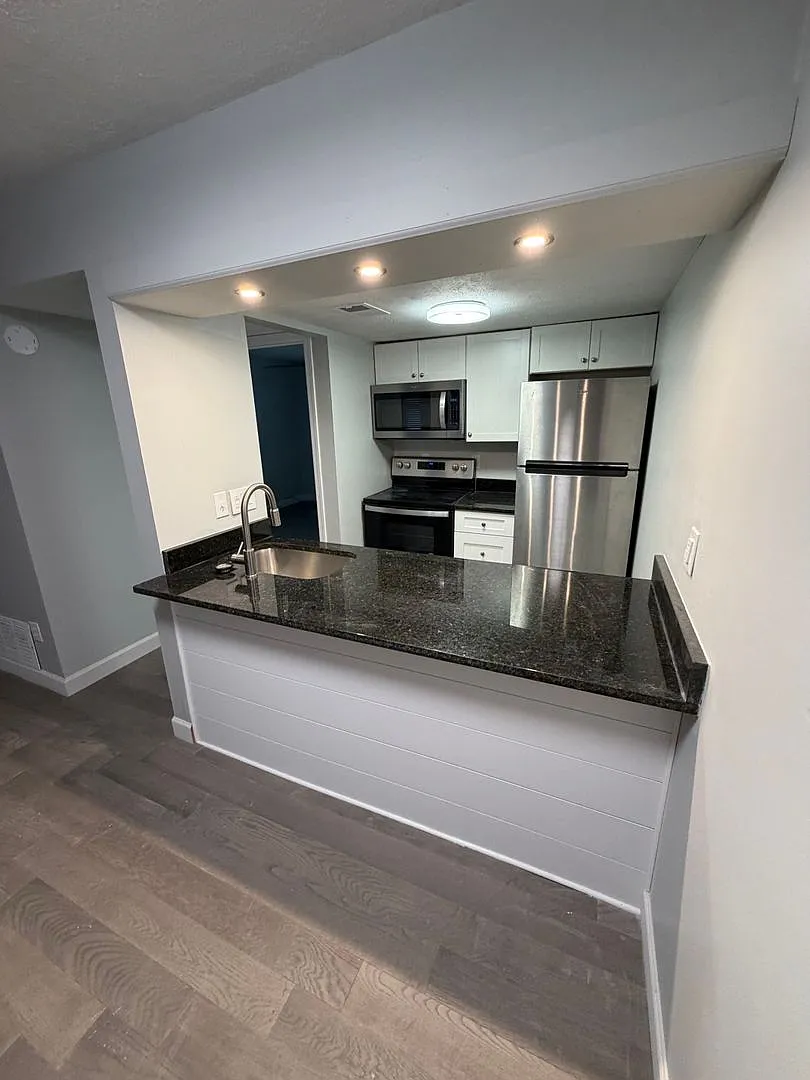 55 W Starr Ave — Photo 4