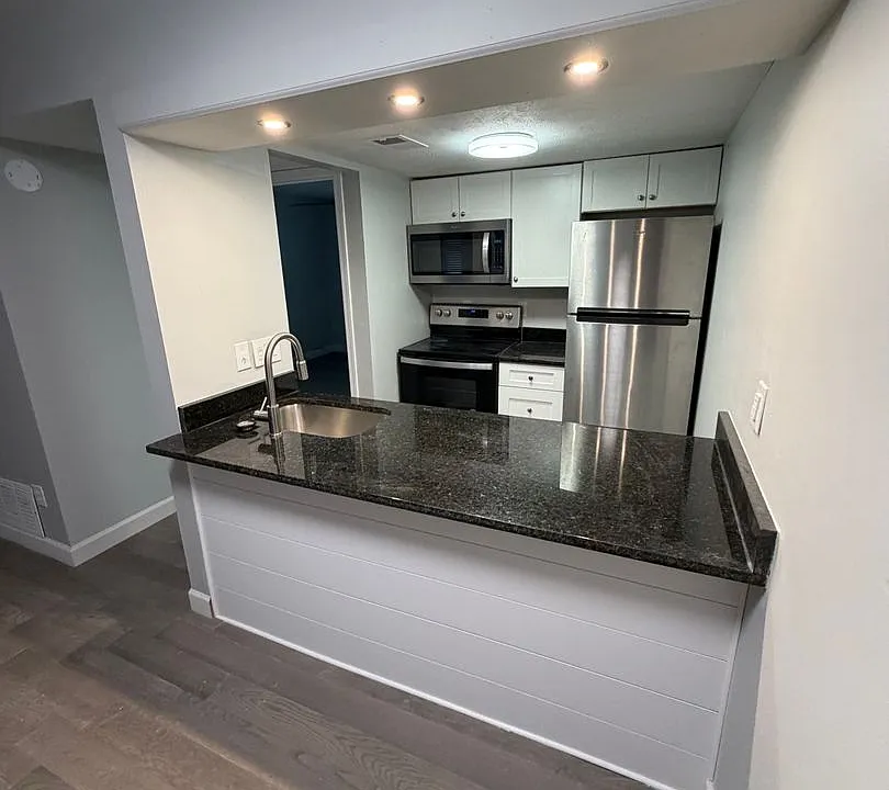 55 W Starr Ave