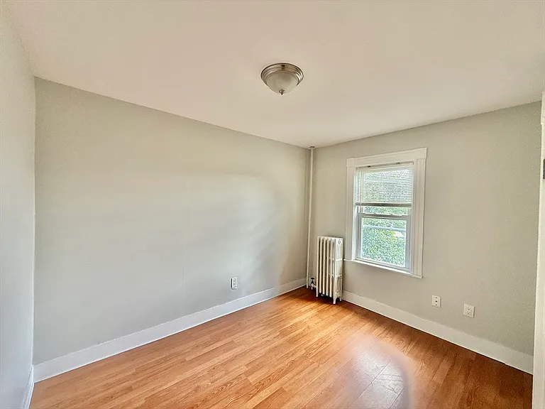 15 Gladstone St #3 — Photo 16