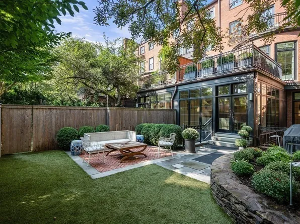 28 Mount Vernon St #1, Boston, MA 02108