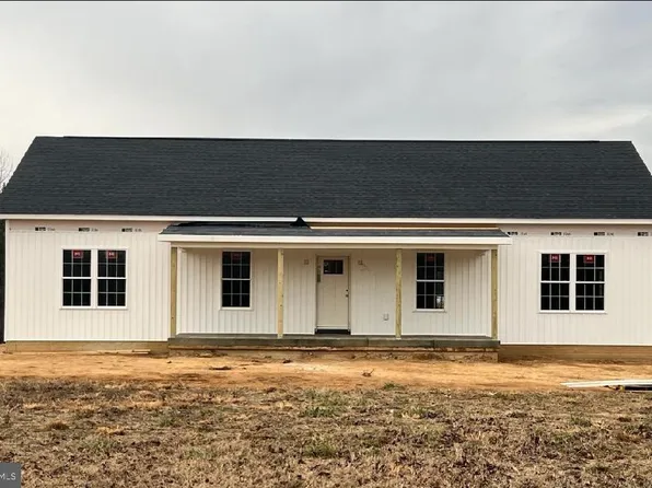12358 Kings Hwy, Montross, VA 22520