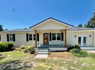 909 Bells Ferry Rd, Lumber City, GA 31549