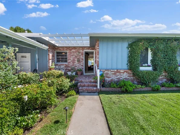 5656 Greenbush Ave, Van Nuys, CA 91401