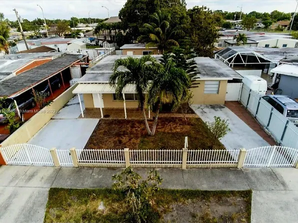 217 W 35th St, Hialeah, FL 33012