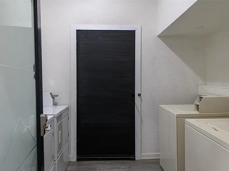 4705 Lyons Ave #5 — Photo 7