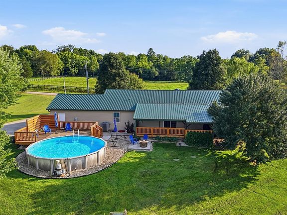 3rd image of 2072 Laurel Lindale Rd