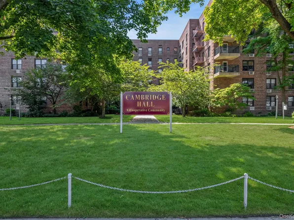 224 Union Turnpike #3K, Oakland Gardens, NY 11364
