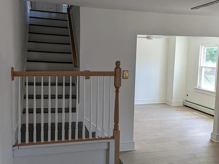 641 Loraine St — Photo 3