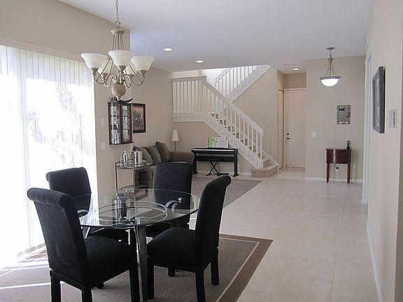 2nd image of 165 Isle Verde Way