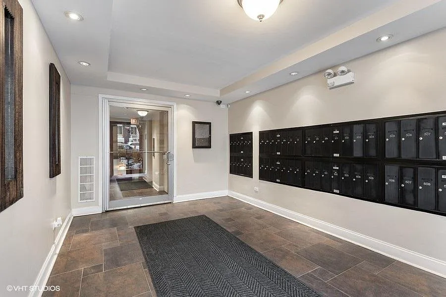 Melrose Place — Photo 2