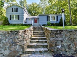 273 Godfrey Rd E, Weston, CT 06883