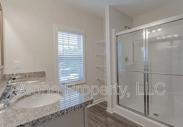 8 Sabine Leaf Ct — Photo 20