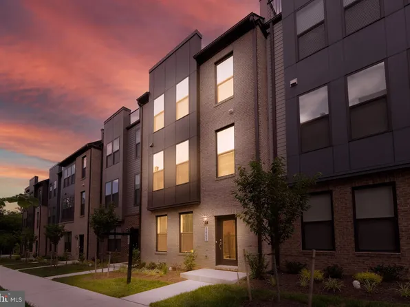 2467 Liberty Loop, Herndon, VA 20171