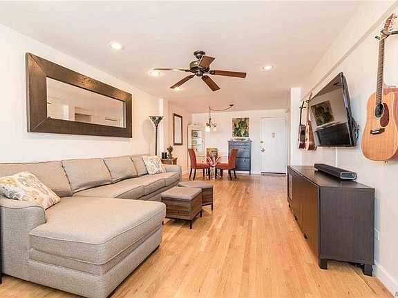 5th image of 410 E Broadway APT 3L