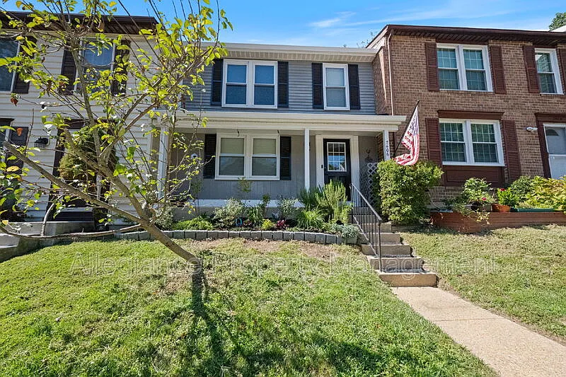 3 bed, 2.5 bath, 1342 sqft, $2,995 — Photo 3