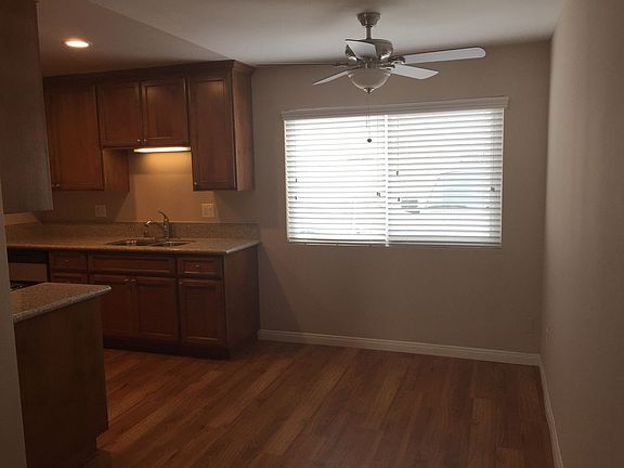 4th image of 4555 51st St #18