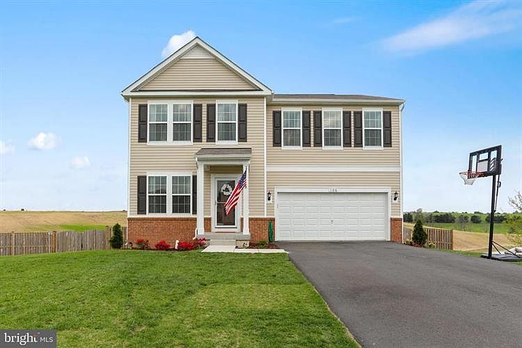 1st image of 106 Wakefield Ct