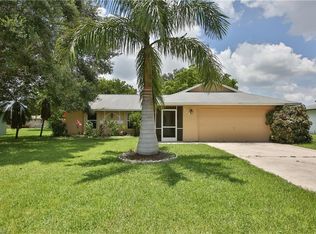 124 SE 12th Pl, Cape Coral, FL 33990