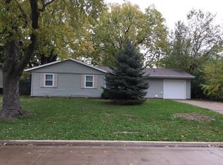 1504 Winston Dr, Champaign, IL 61821