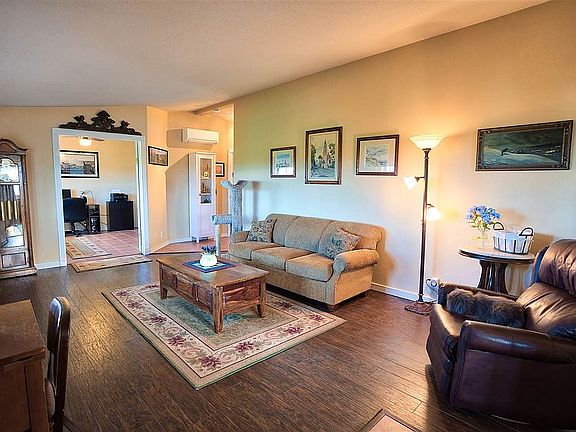 4th image of 130 Knutsen Ln