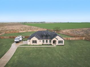 170 Grays Creek Cir, Ennis, TX 75119