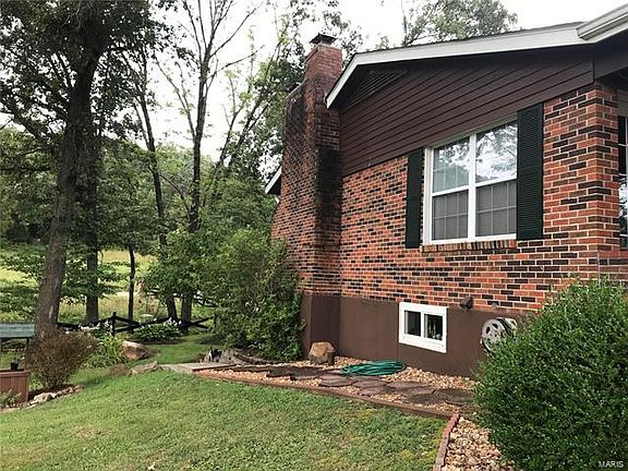 5th image of 560 Stallmanns Ln