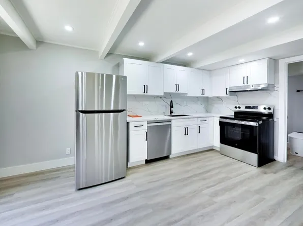 3553 Alma St #2, Palo Alto, CA 94306