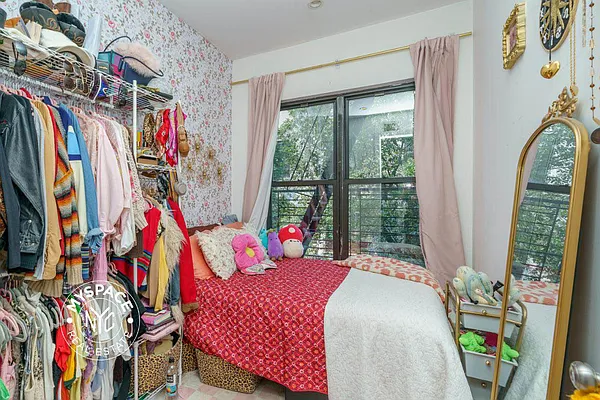 Rented by MySpaceNYC | media 9