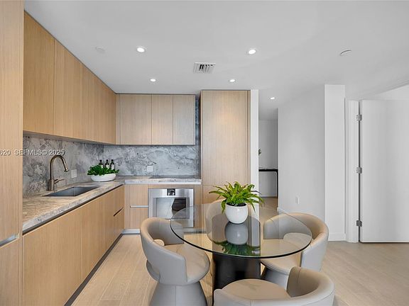 3rd image of 500 Alton Rd #1904