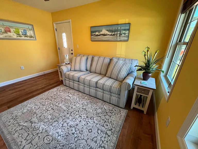203 Fox Ln — Photo 12
