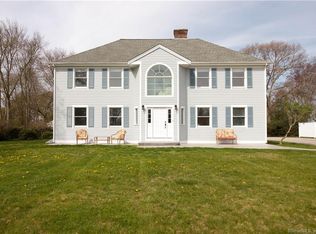 27 Clipper Dr, Mystic, CT 06355