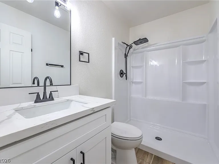 1800 Edmond St #122 — Photo 15