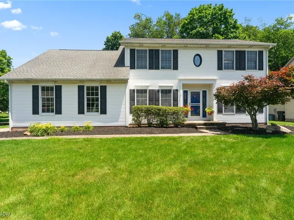 7701 Huntington Dr, Youngstown, OH 44512