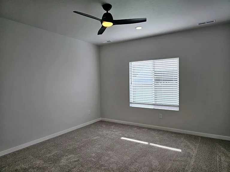 515 Hamlow Ave — Photo 9