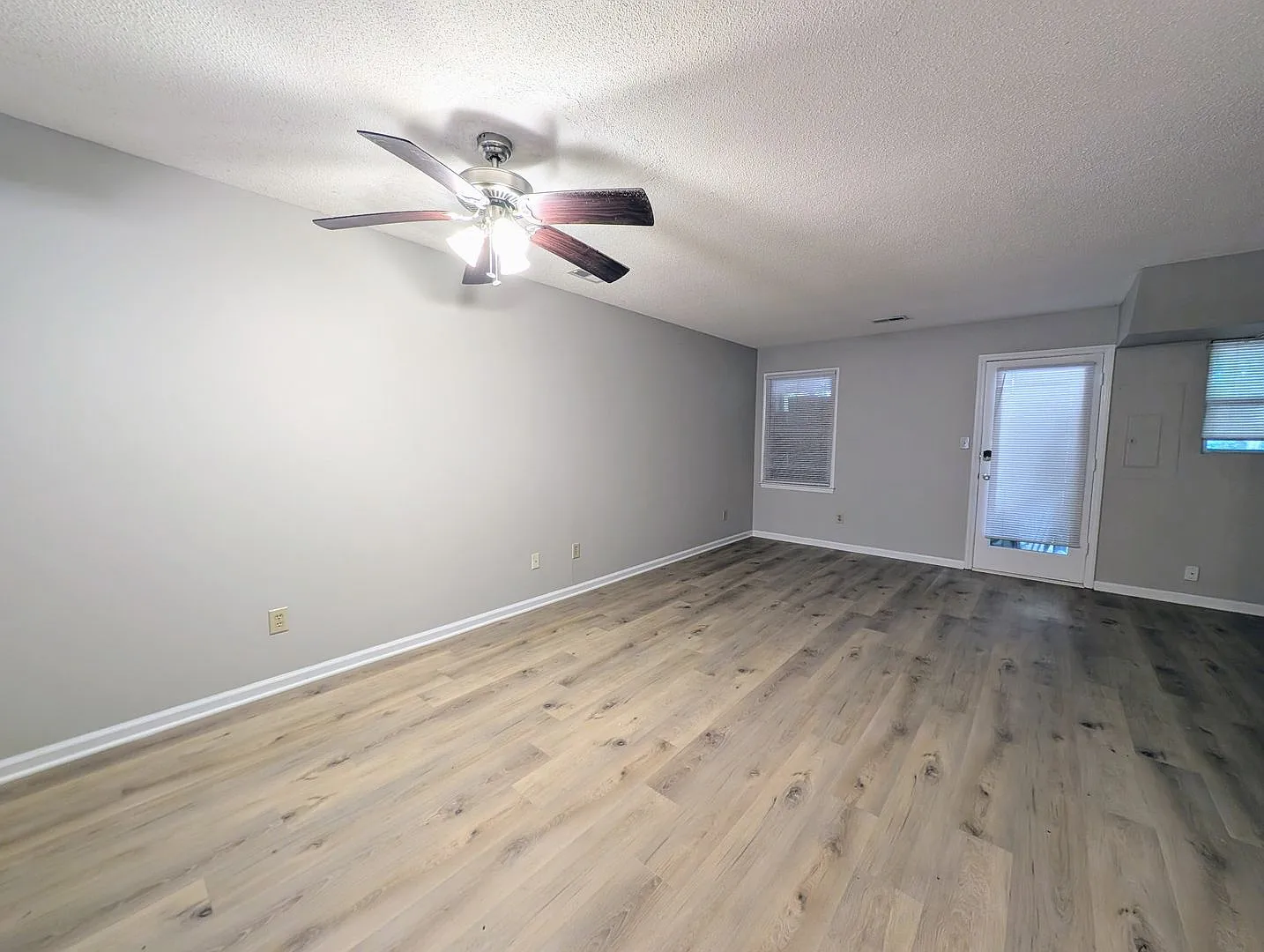 500 Forest Drive — Photo 2
